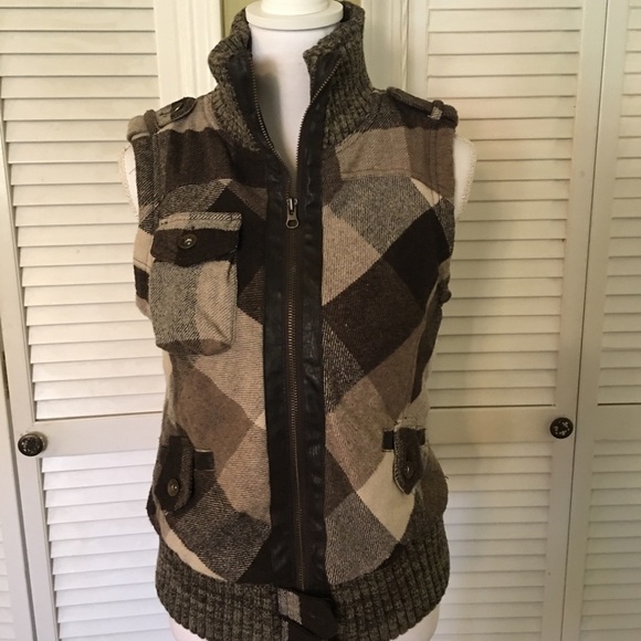 BKE Brown Plaid Wool Blend Cozy Vest Size M - Picture 2 of 9